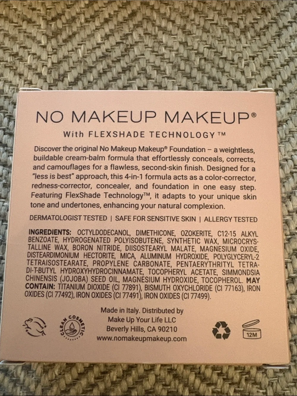 No Makeup Makeup Foundation and Brush - Light Medium